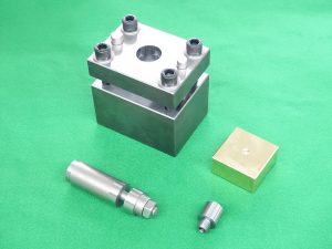 JIS K7214　打抜きせん断試験治具